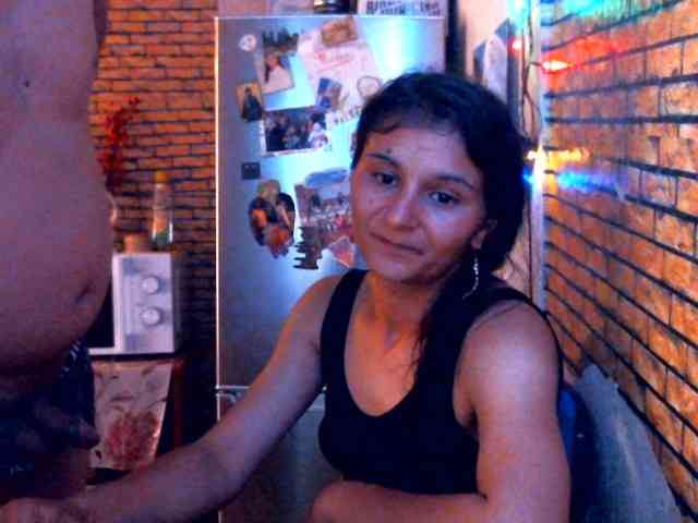 couplereal webcam