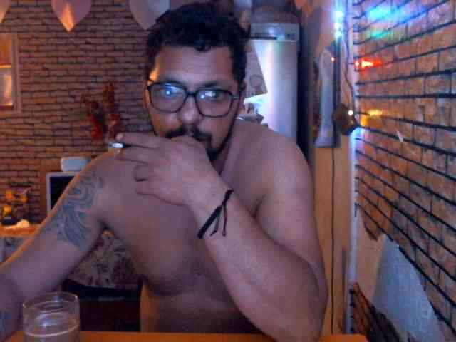 couplereal webcam