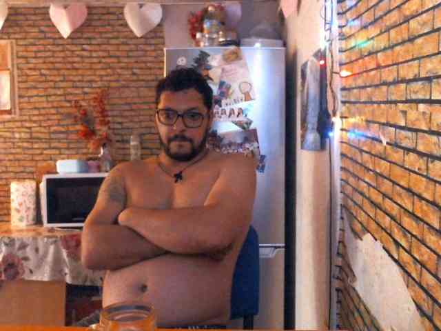 couplereal webcam