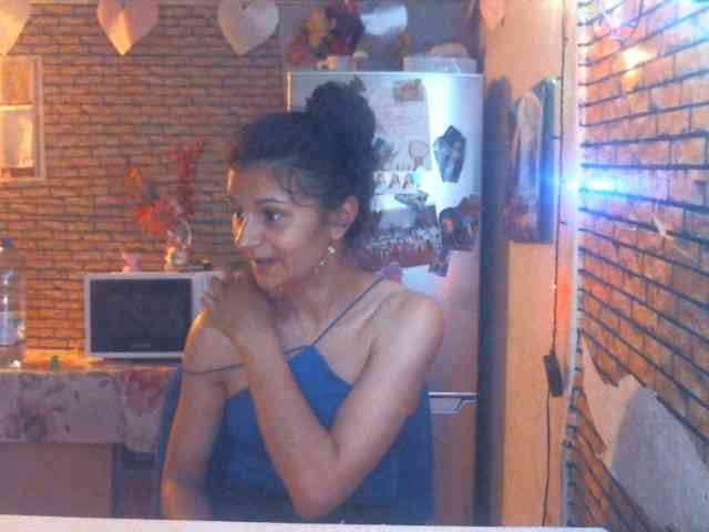 couplereal webcam