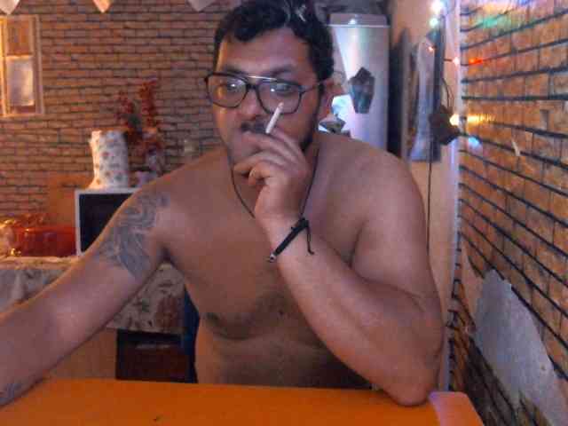 couplereal webcam