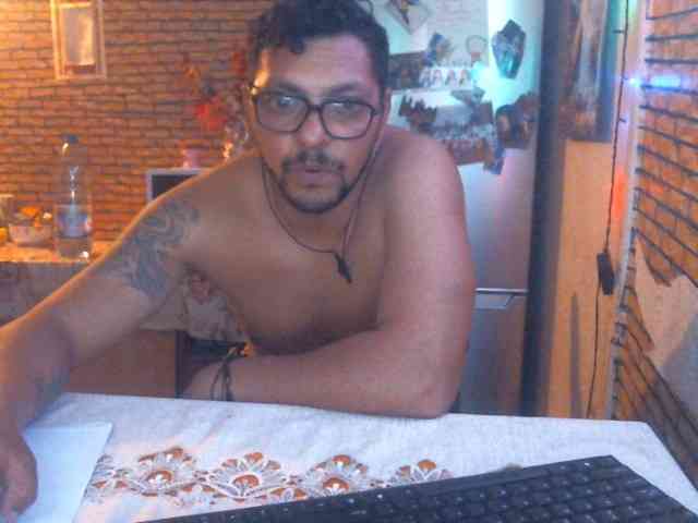 couplereal webcam