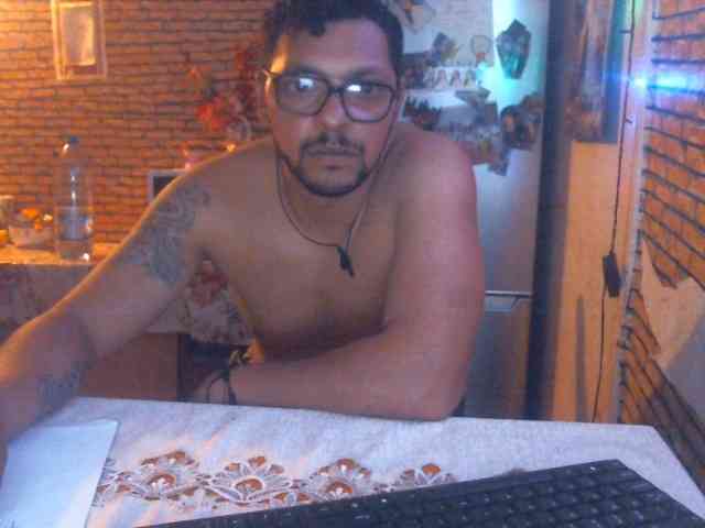 couplereal webcam