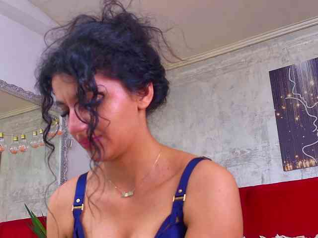 YasmineDelight webcam