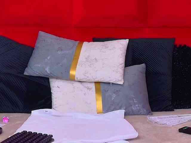 YasmineDelight webcam