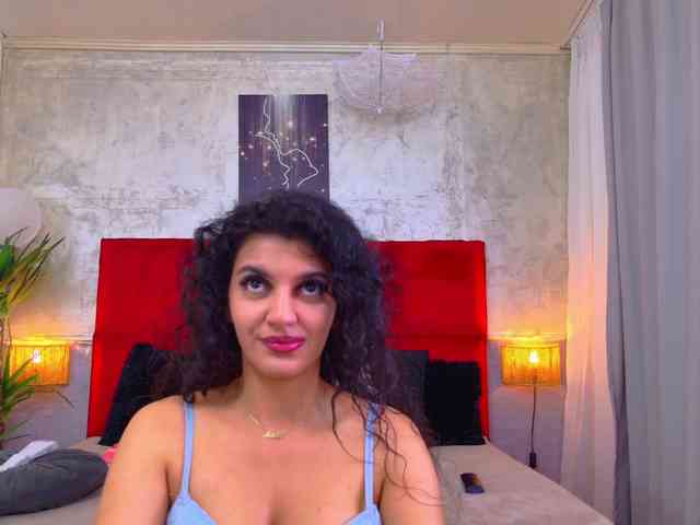 YasmineDelight webcam