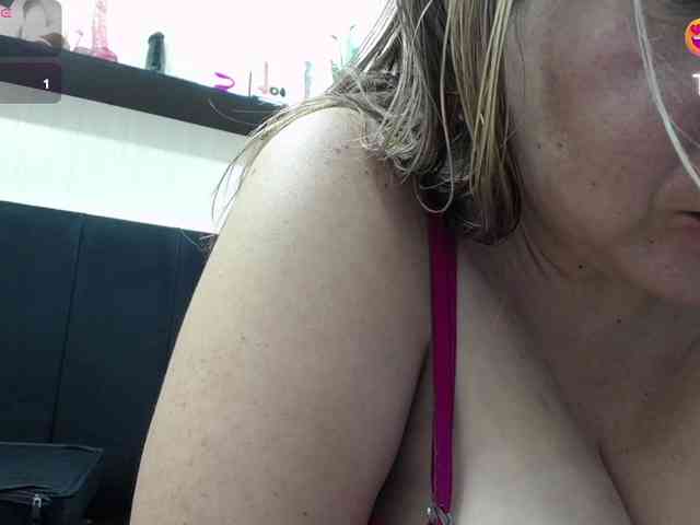 big-tits-horny webcam