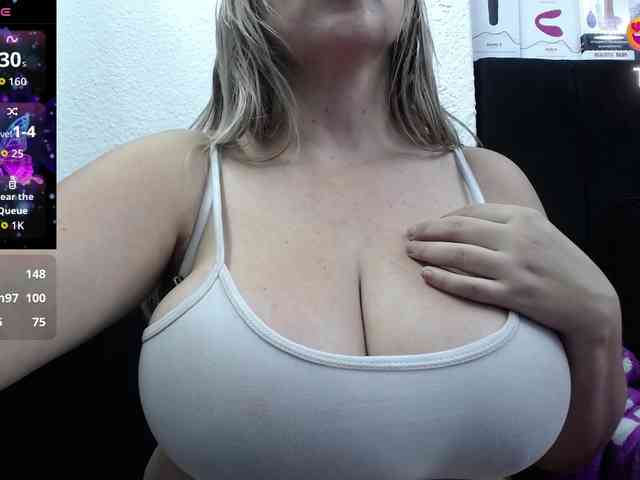 big-tits-horny webcam