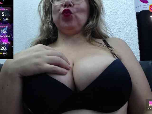 big-tits-horny webcam