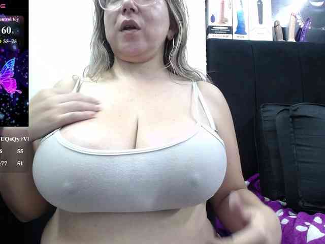 big-tits-horny webcam
