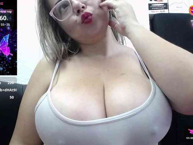 big-tits-horny big-tits-horny