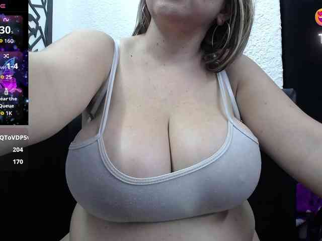 big-tits-horny webcam