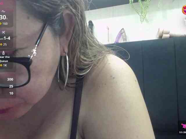 big-tits-horny webcam