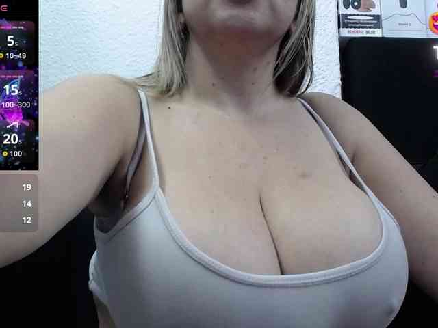 big-tits-horny webcam