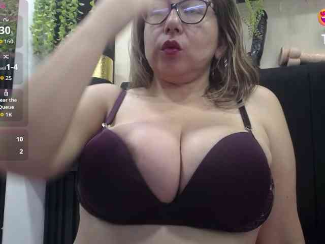 big-tits-horny webcam