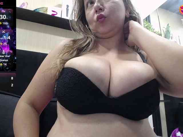 big-tits-horny webcam