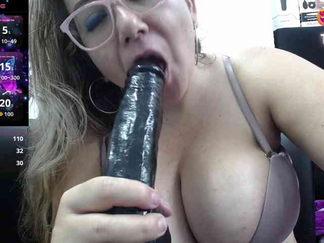 big-tits-horny webcam