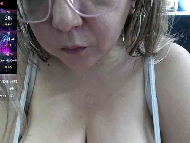 big-tits-horny webcam