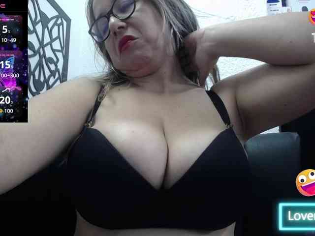 big-tits-horny webcam