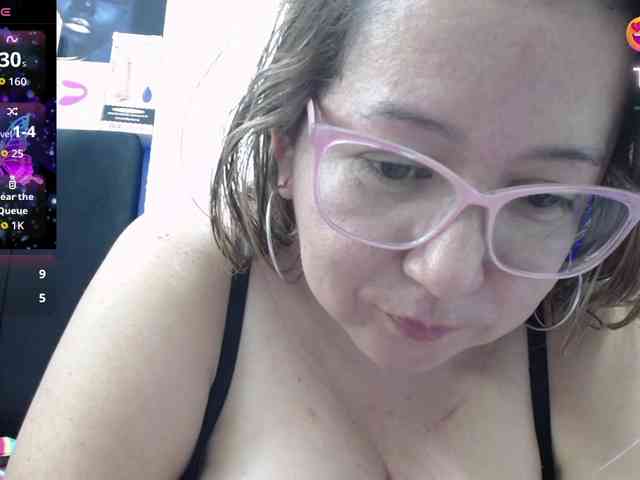 big-tits-horny webcam