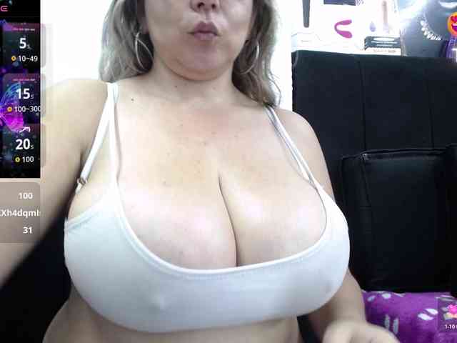 big-tits-horny webcam