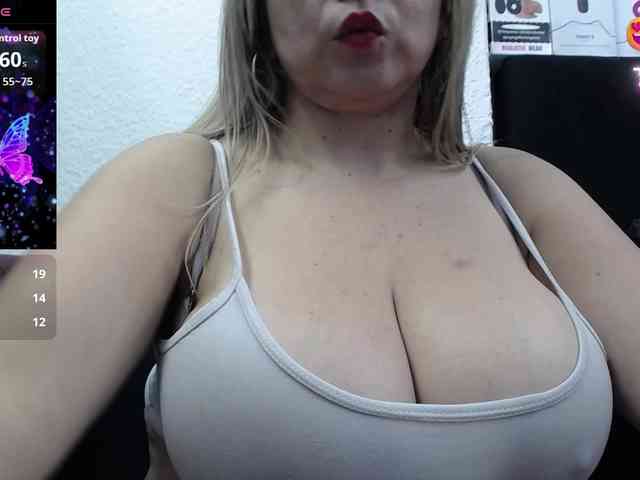 big-tits-horny webcam