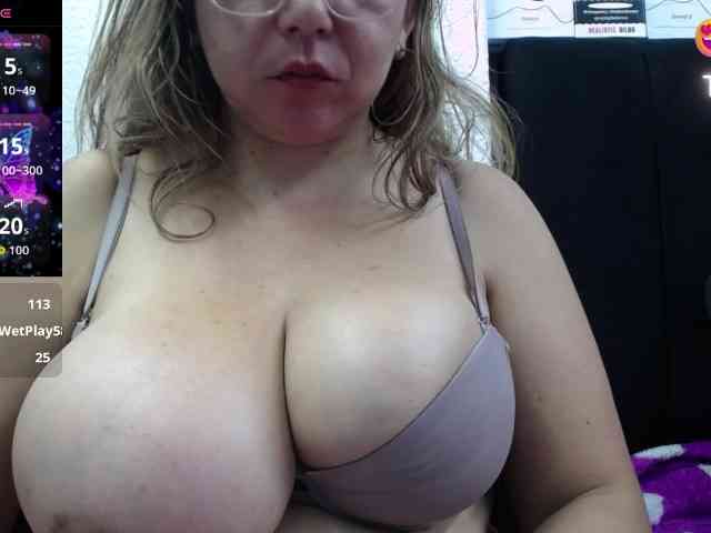 big-tits-horny webcam