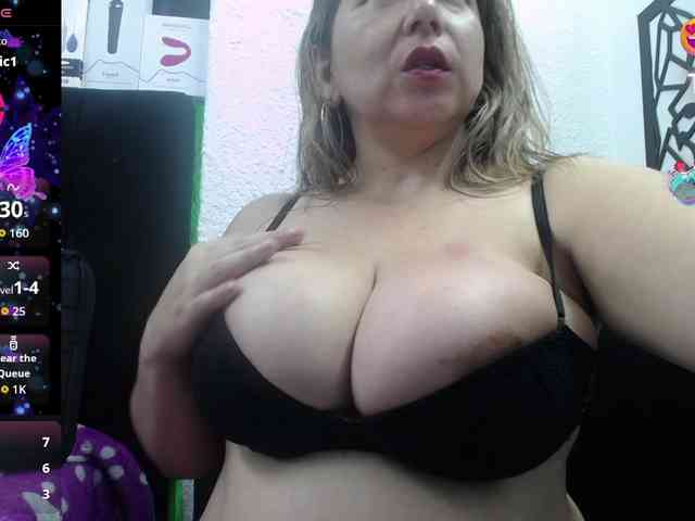 big-tits-horny webcam