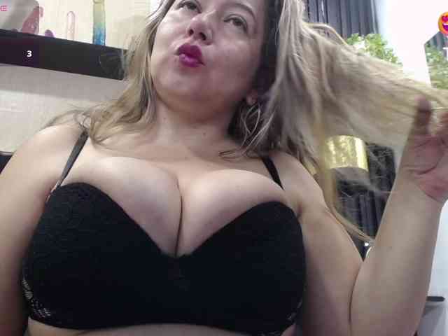 big-tits-horny webcam