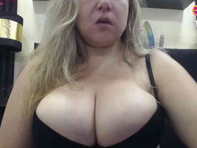 big-tits-horny webcam