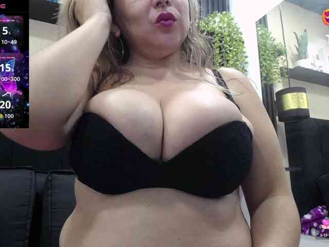 big-tits-horny webcam
