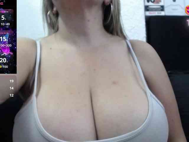 big-tits-horny webcam