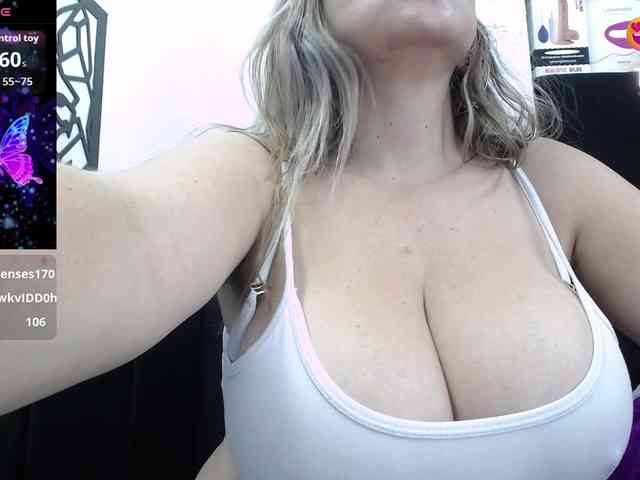 big-tits-horny webcam