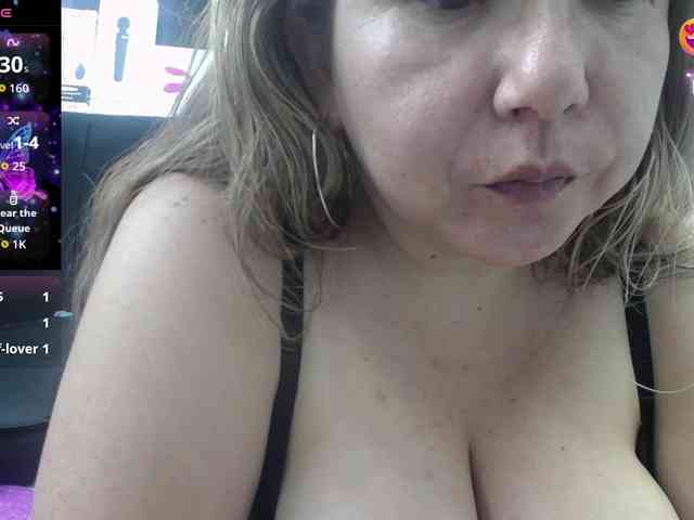 big-tits-horny webcam