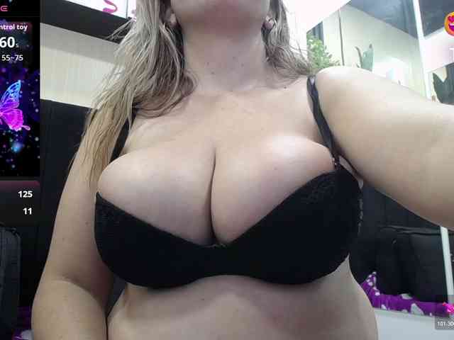big-tits-horny webcam