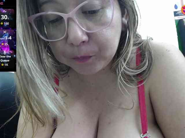 big-tits-horny big-tits-horny