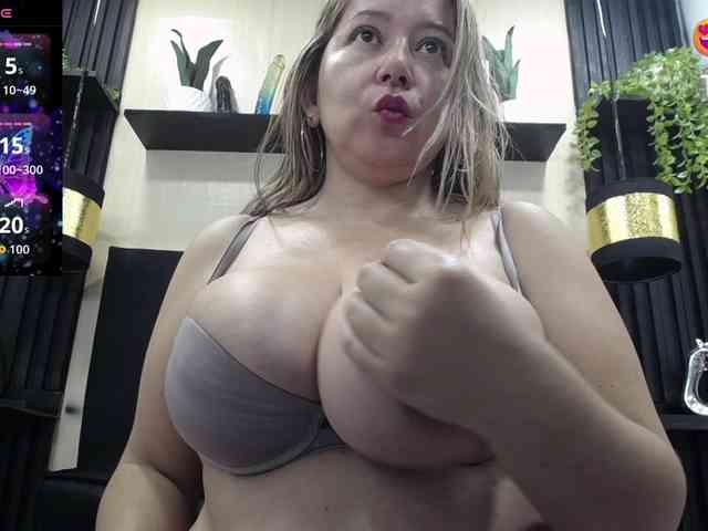 big-tits-horny webcam