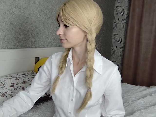 MillaLunaStiy live cam on BongaCams