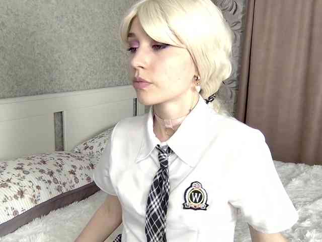 Модель: MillaLunaStiy