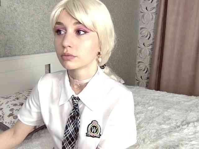 MillaLunaStiy webcam