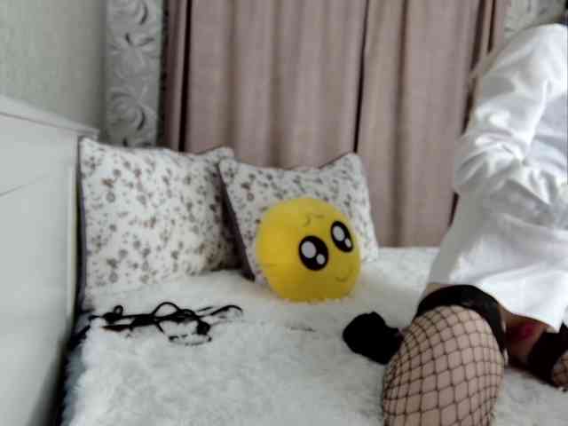 MillaLunaStiy webcam
