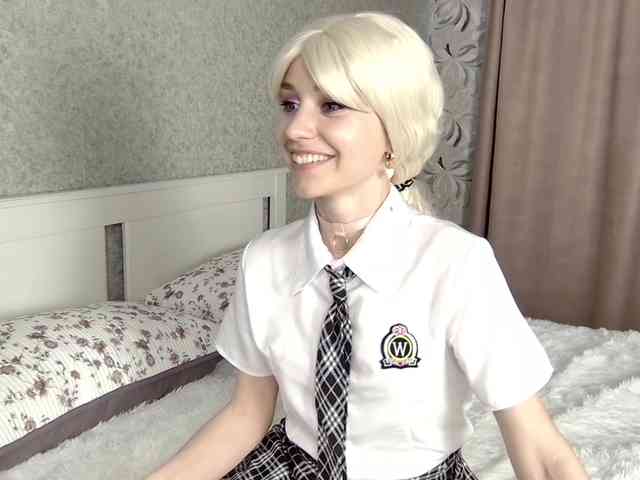 MillaLunaStiy webcam