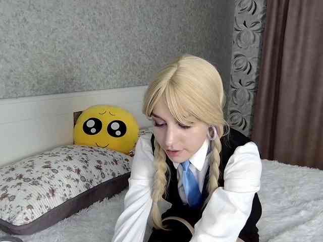 MillaLunaStiy webcam