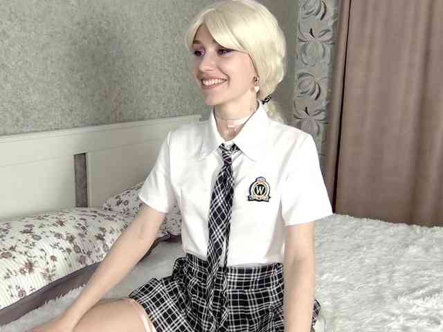 MillaLunaStiy webcam