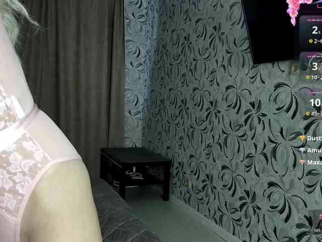 MillaLunaStiy webcam