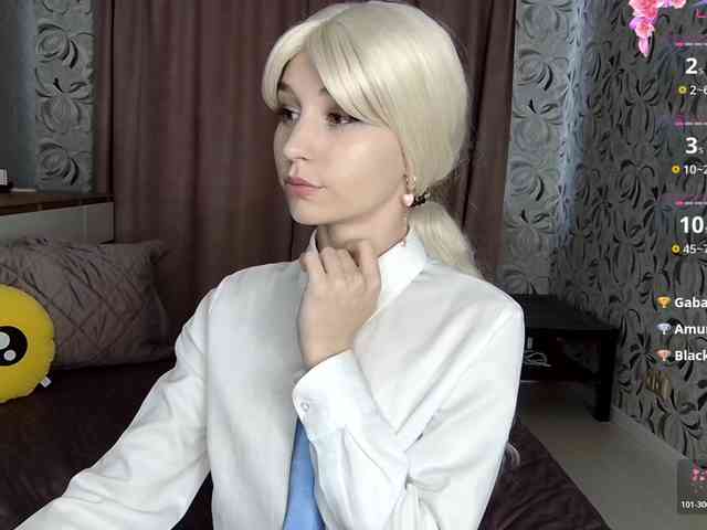 Model: MillaLunaStiy
