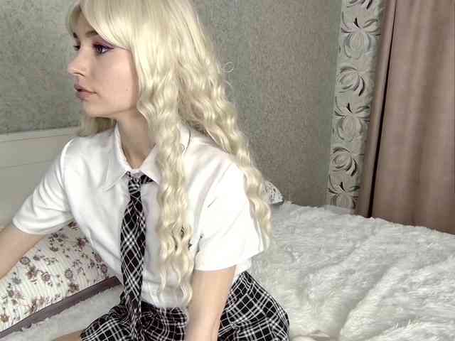 MillaLunaStiy webcam