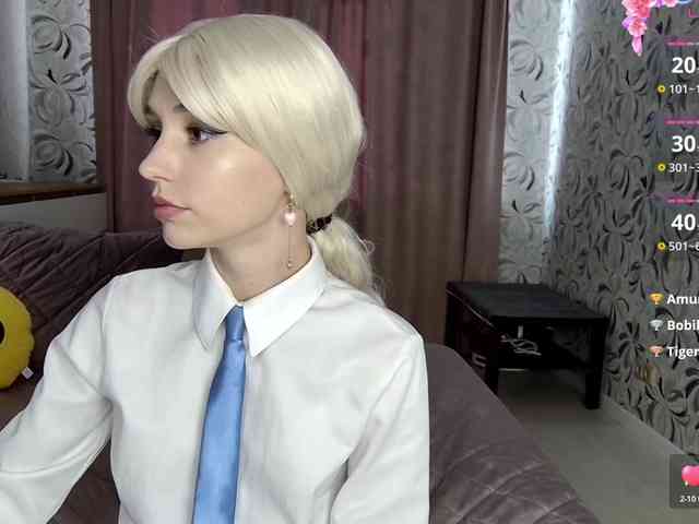MillaLunaStiy webcam