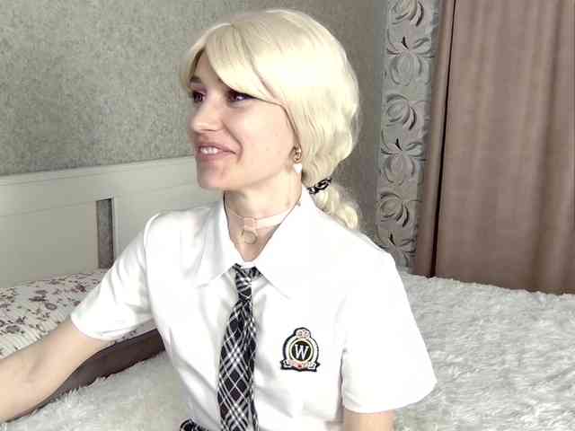 Модель: MillaLunaStiy