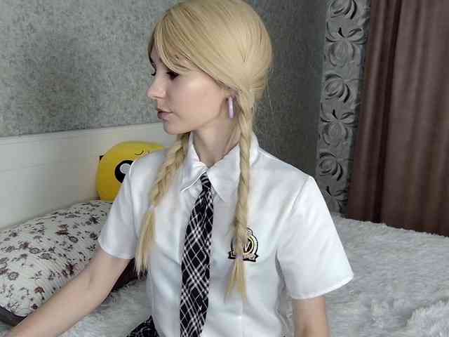 MillaLunaStiy webcam